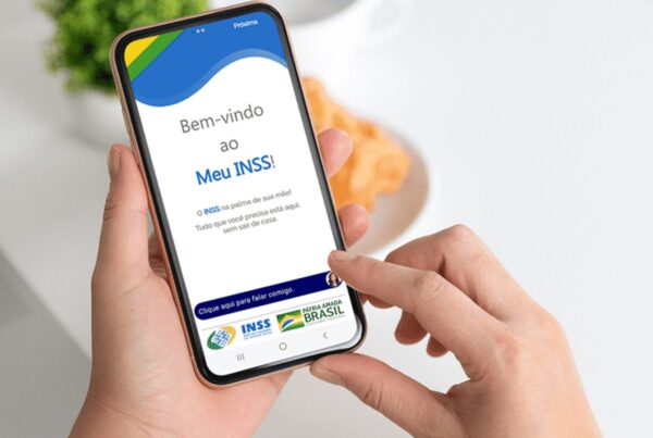 Extrato do Meu INSS com destaque para descontos indevidos em aposentadorias